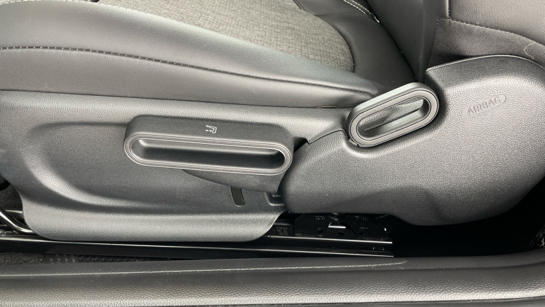 MINI Hatchback 135kW Cooper S Level 2 33kWh 3dr Auto Electric Hatchback